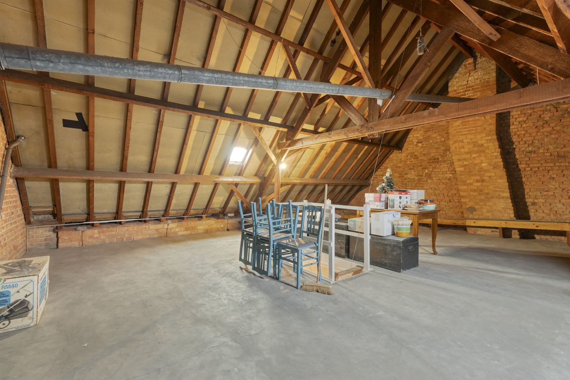 Zeer gunstig gelegen burgerwoning met o.m. 3 slpks. foto 14