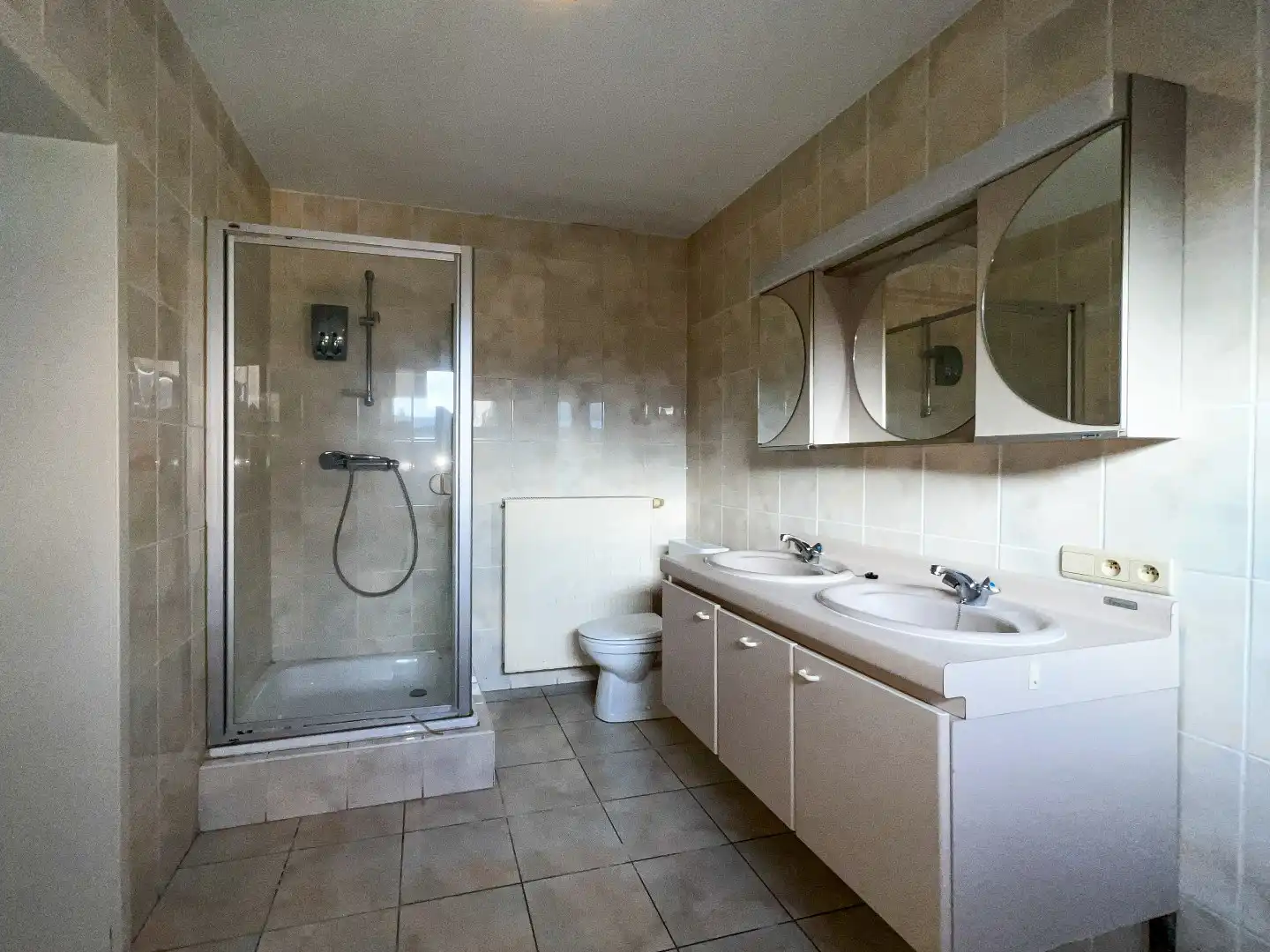 Opbrengsteigendom met 2 appartementen foto 9