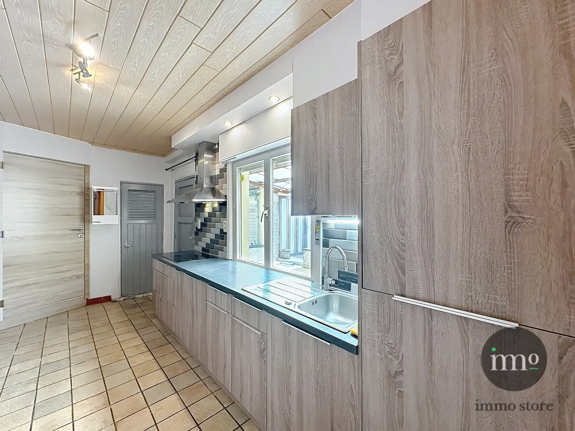 Stevige woning met tuin op rustige ligging in Ternat foto 12