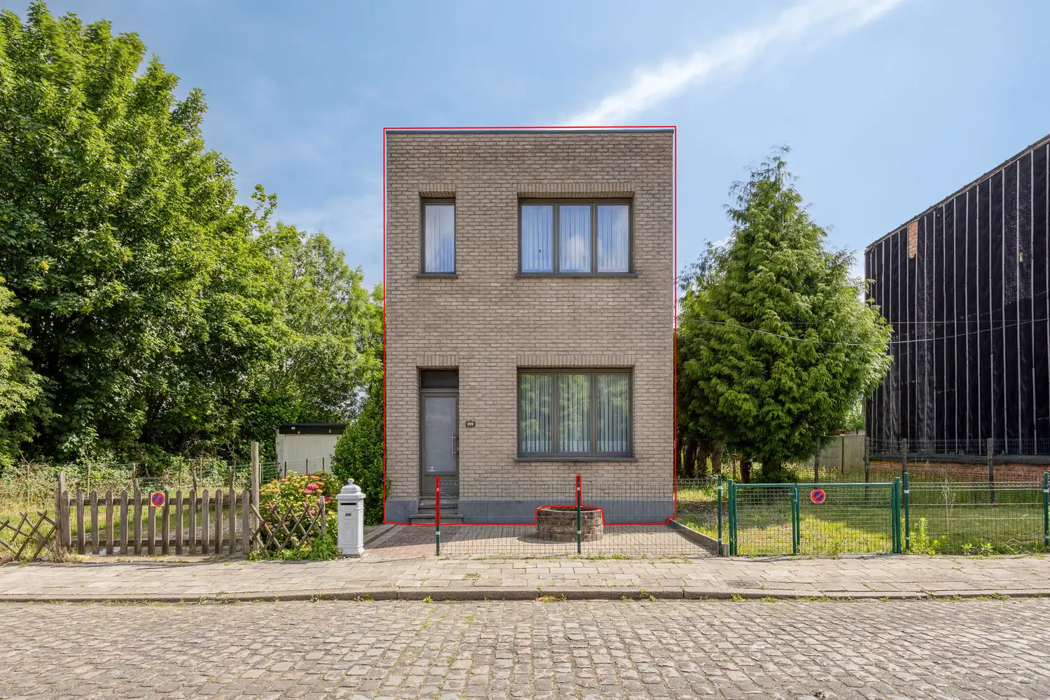 Unieke te renoveren vrijstaande woning met 2 tot 3 slks en kleine tuin! foto 3