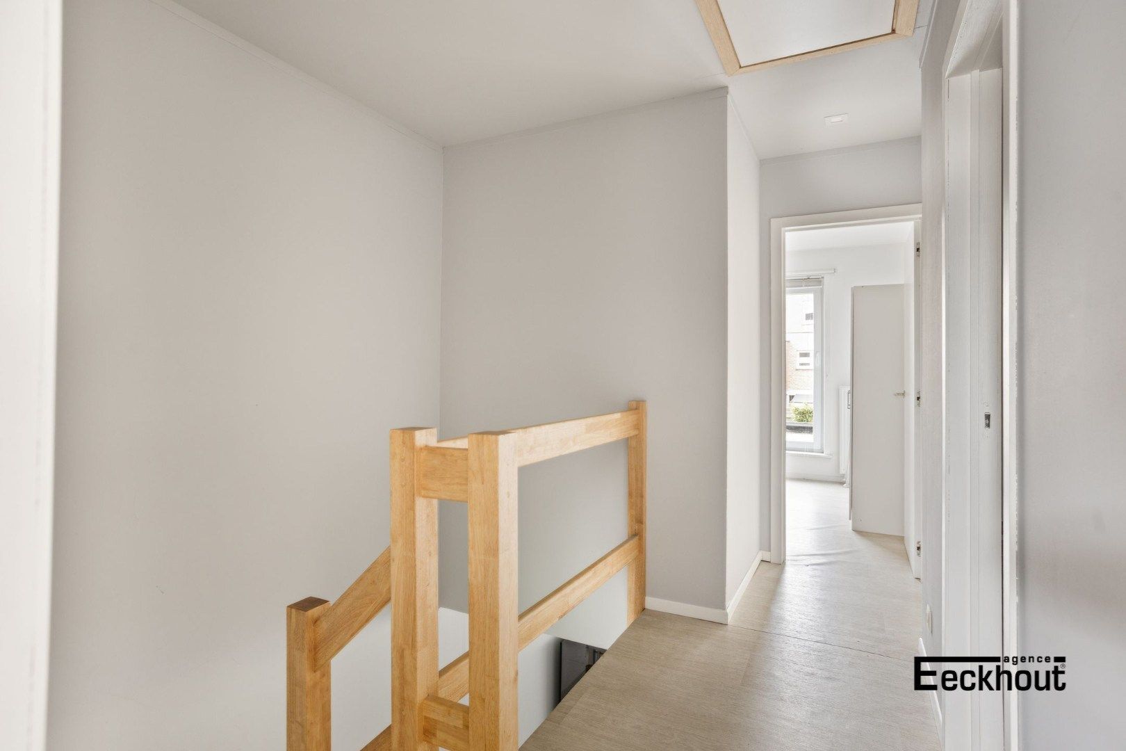 Instapklare, recente rijwoning met tuin & garage! foto 13