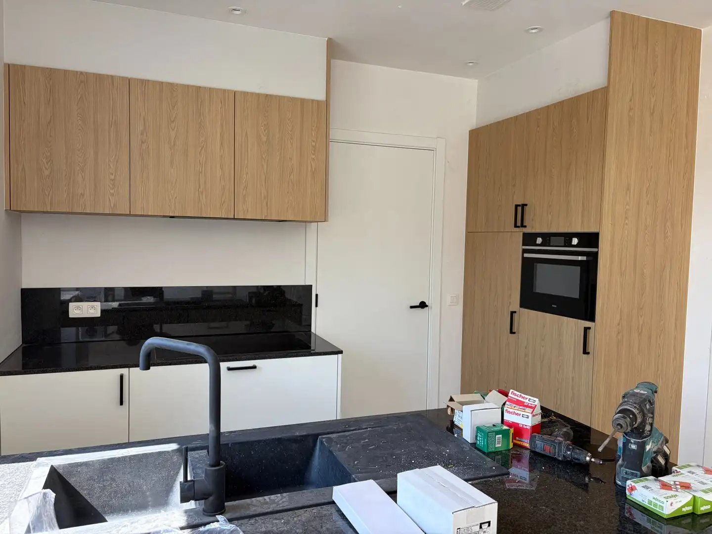 Moderne halfopen woning met 3 slpk, garage en tuin foto 5