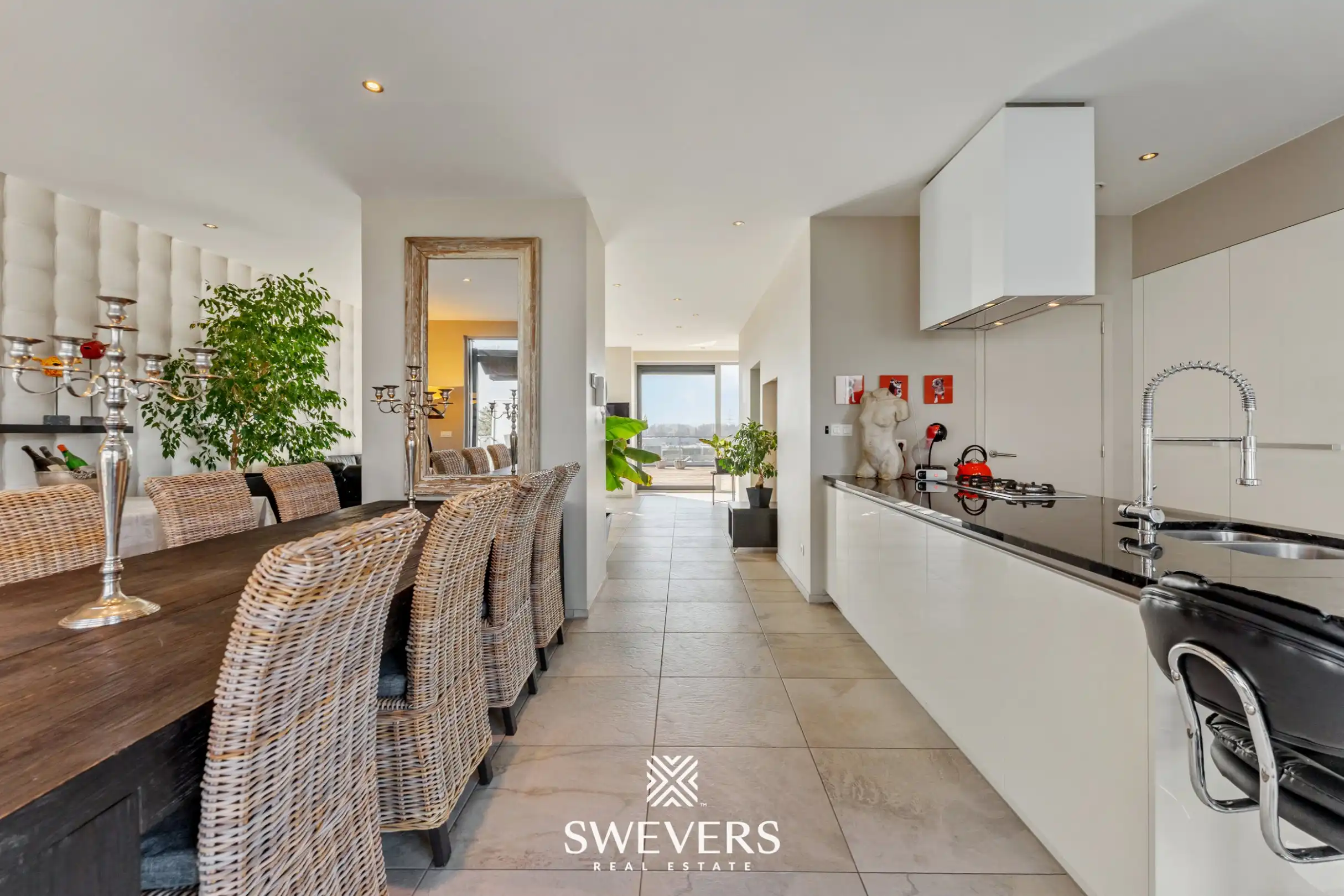 Luxueus penthouse van 204 m² met uitzonderlijke terrassen en panoramisch zicht in Hasselt foto 9