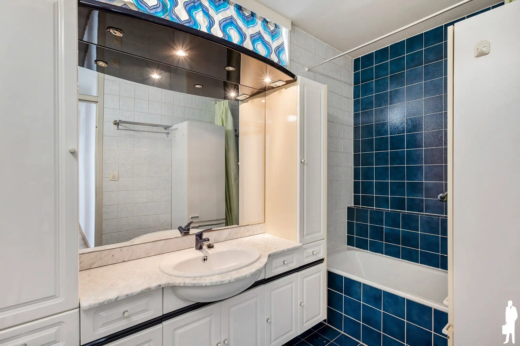 Ruim appartement met drie slaapkamers foto 18