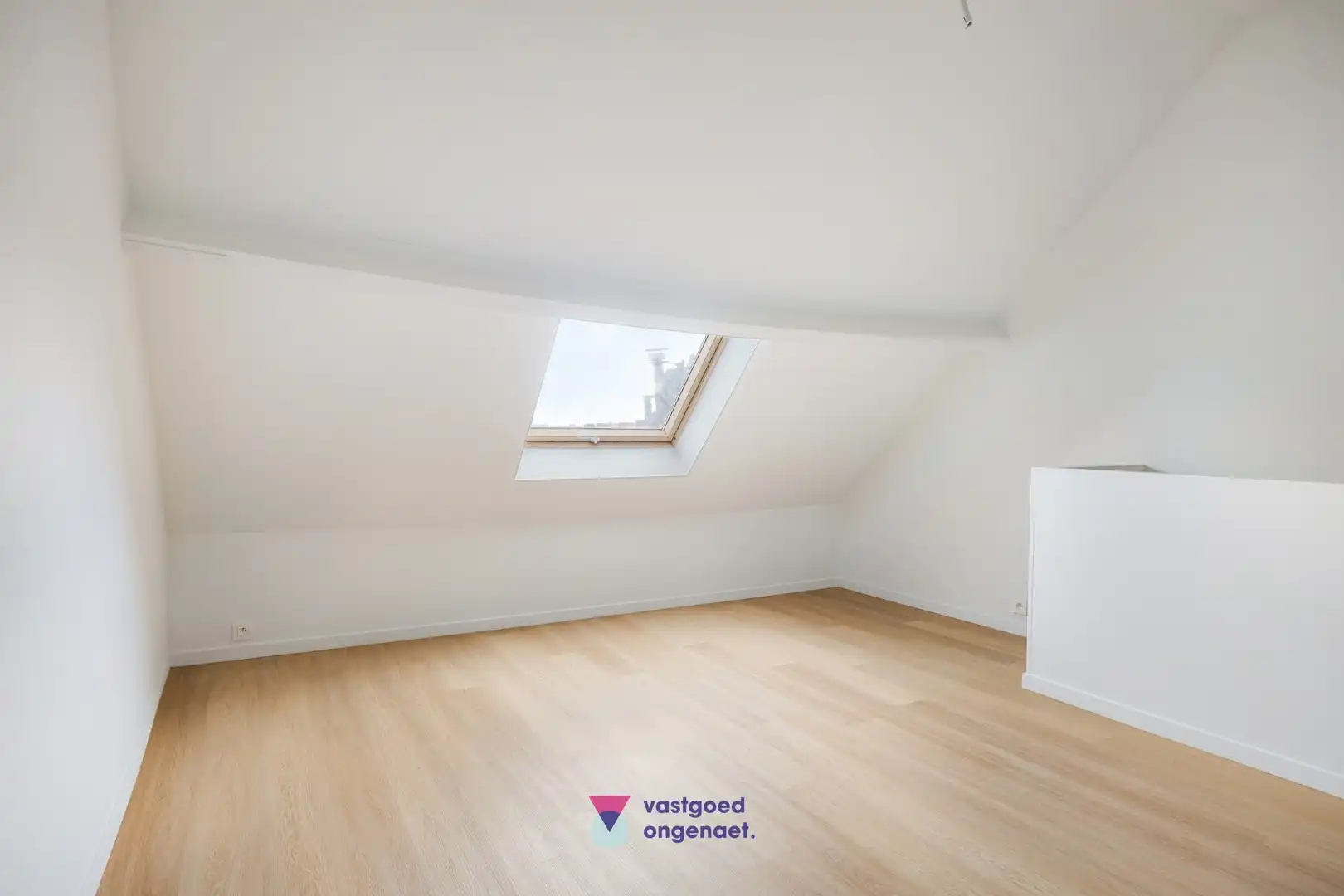 Totaalrenovatie met garage op toplocatie foto 19