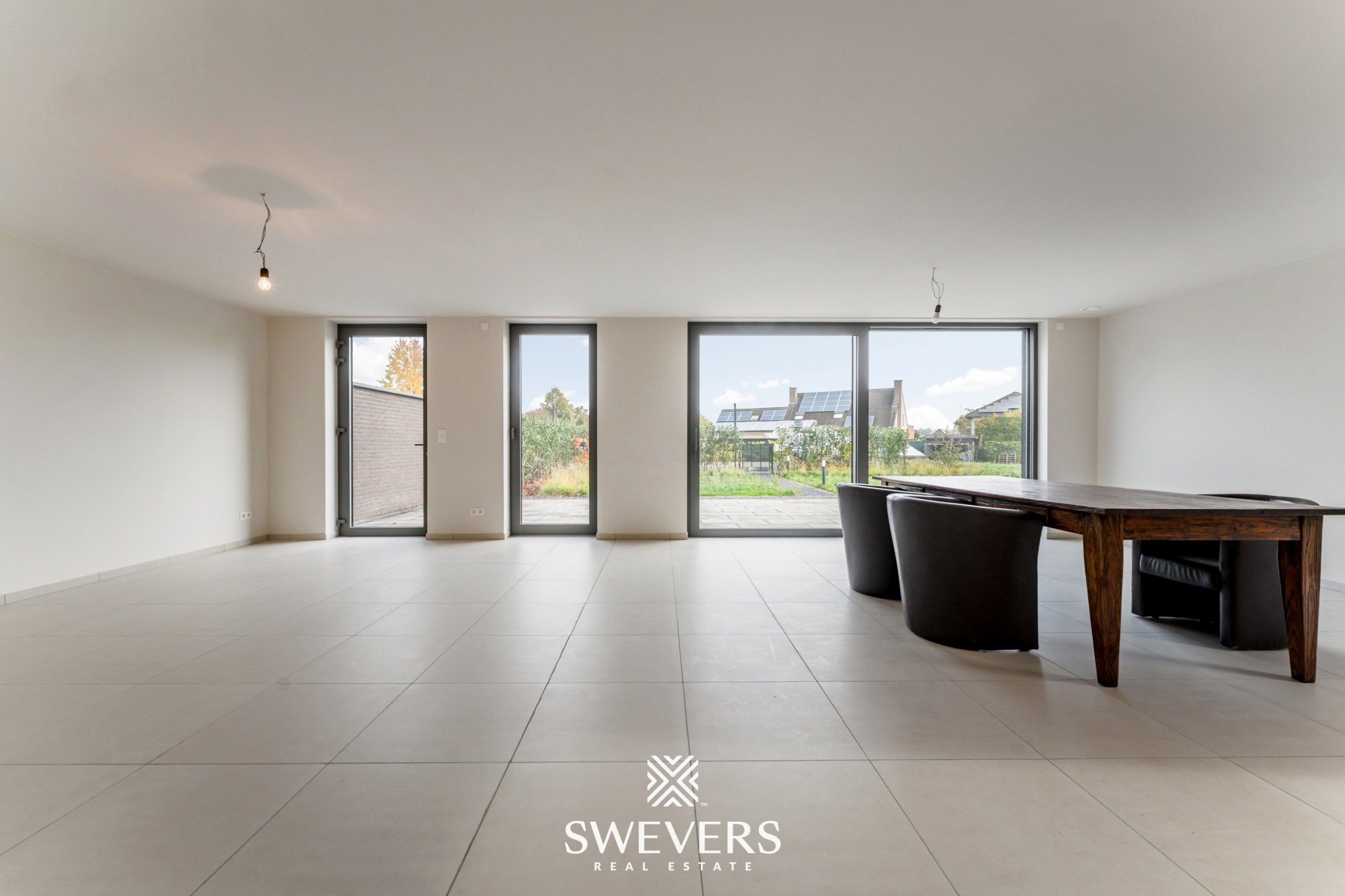 Stijlvol, gelijkvloers en instapklaar appartement (208 m²) mét private tuin en private kelder vlakbij Zolder-centrum foto 5