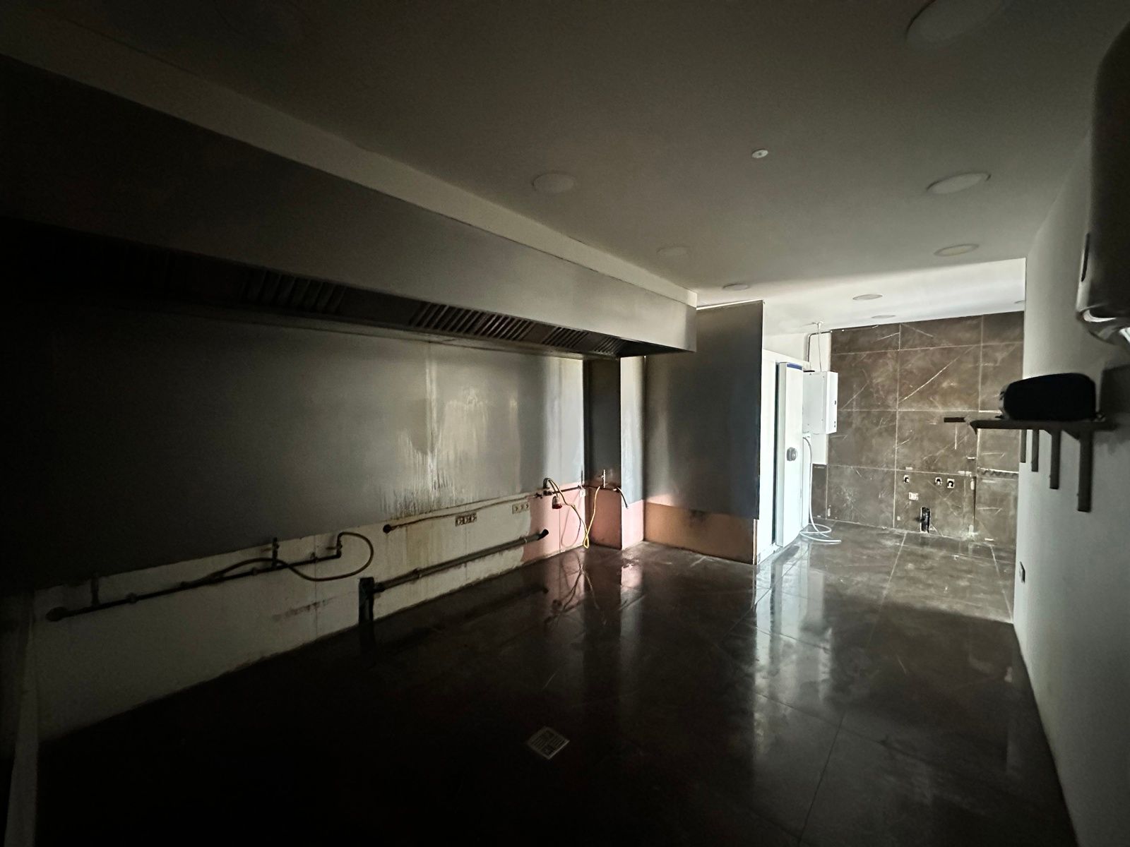 Zichtbare horecalocatie naast Kinepolis Antwerpen foto 8