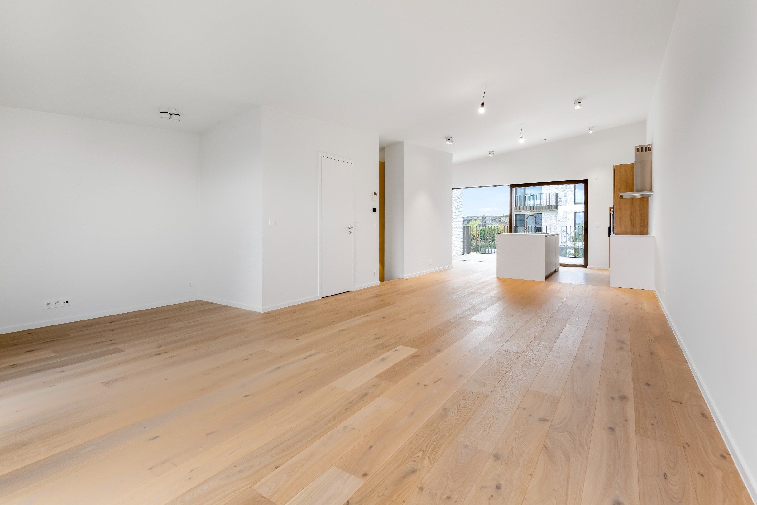 Moderne nieuwbouwwoning met ruime terrassen en ondergrondse dubbele garagebox foto 3