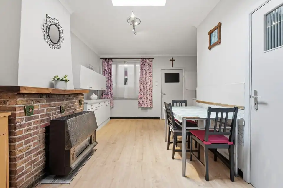 TE RENOVEREN RIJWONING MET POTENTIEEL IN TONGEREN foto 9