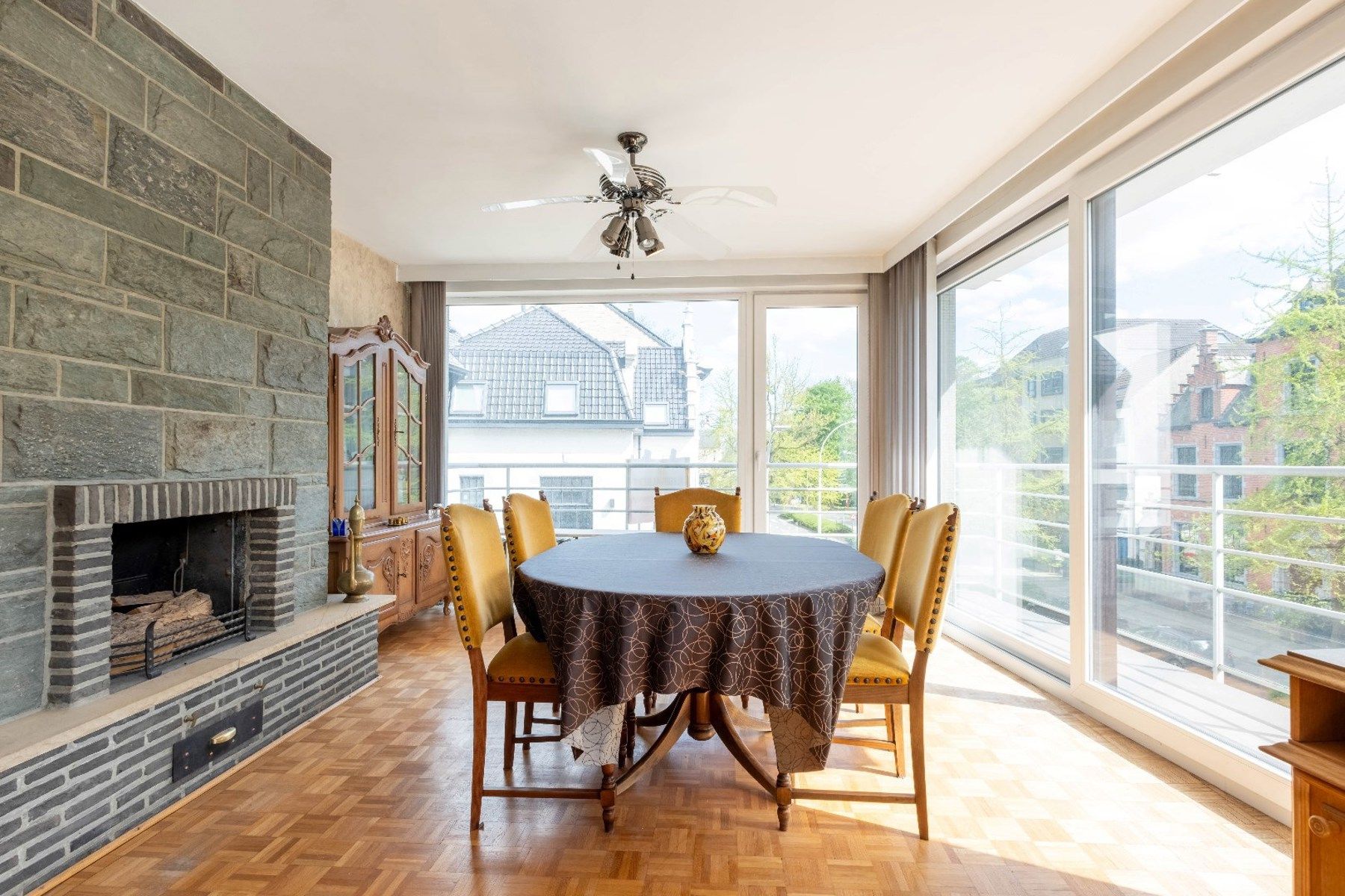 RIANT HOEKAPPARTEMENT (134 m2) AAN DE RAND VAN BRUGGE foto 10