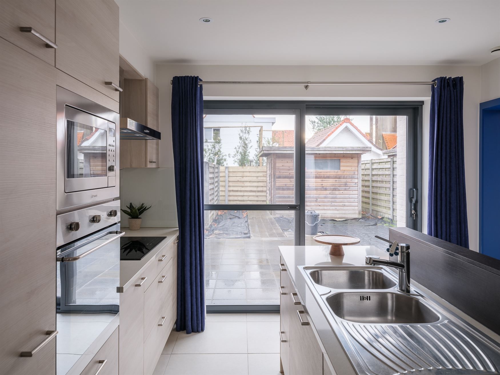 Gezinswoning met 3 slaapkamers en tuin in rustige straat. foto 6