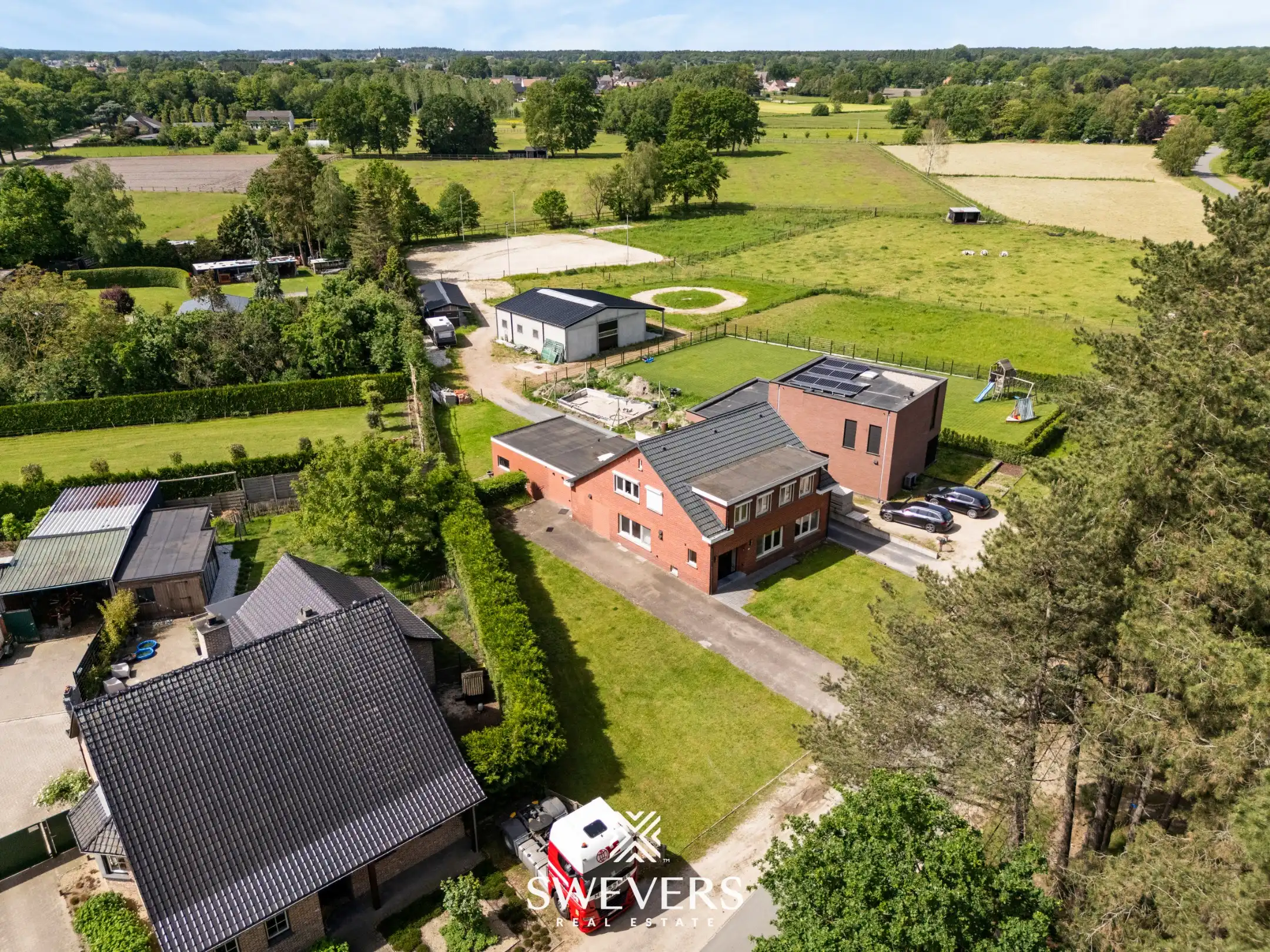 Ruime open bebouwing met 6 slaapkamers op groen perceel van 71 are foto 31