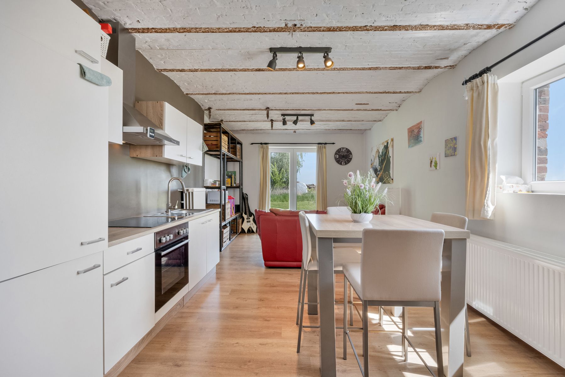 Huis te koop op unieke locatie foto 18