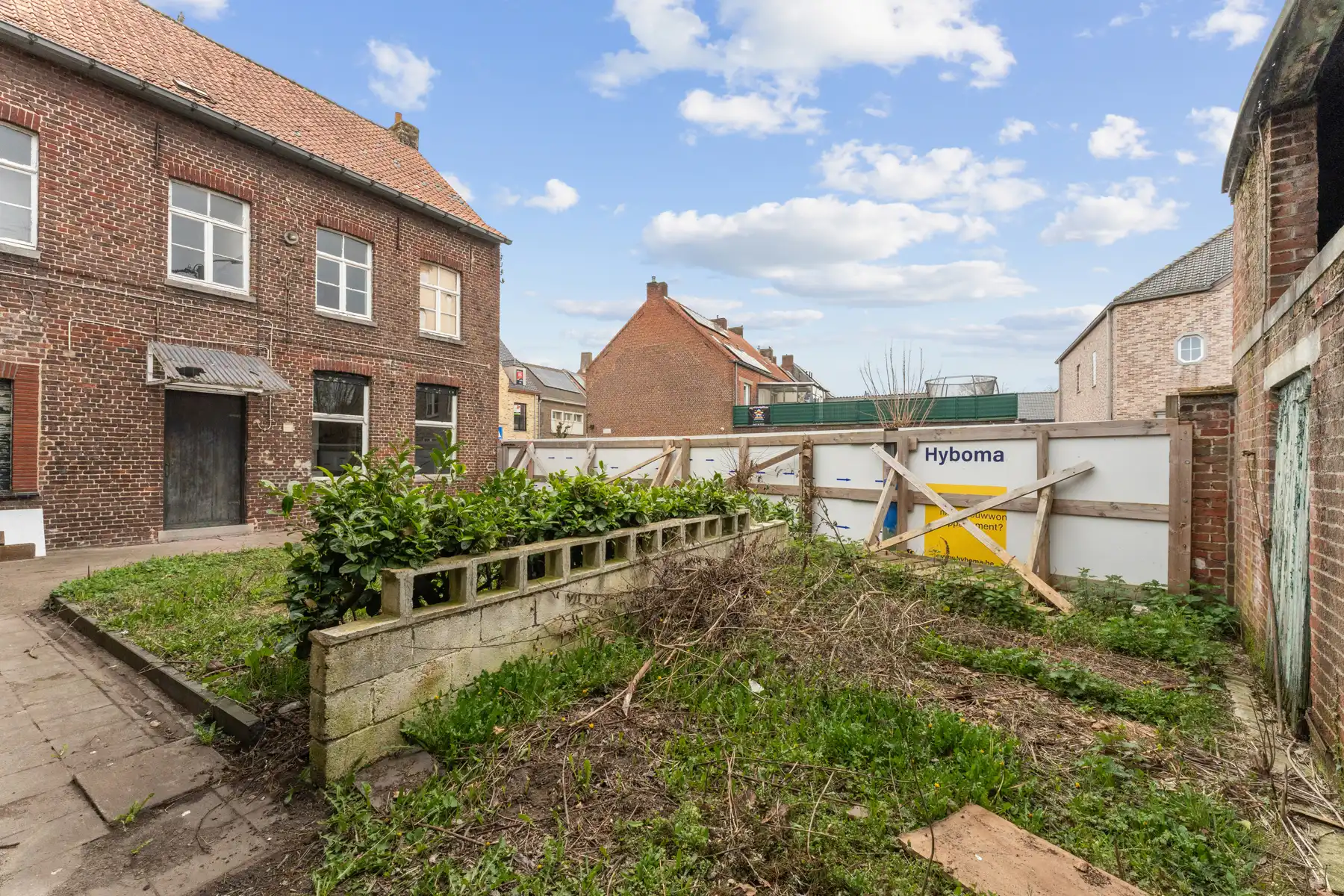 Ruime te renoveren woning met garage in centrum Kortemark foto 15