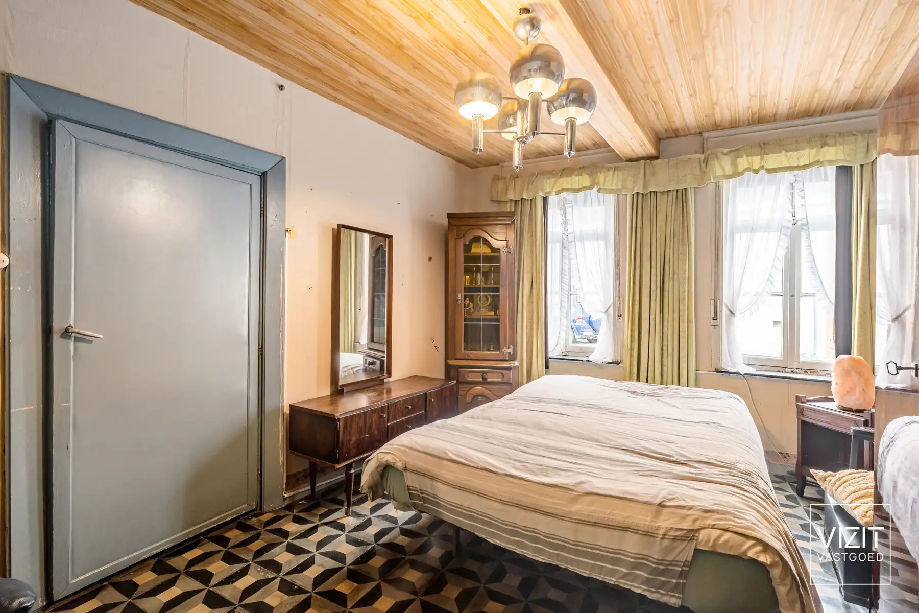 Renovatieproject met ruime garage!  foto 8