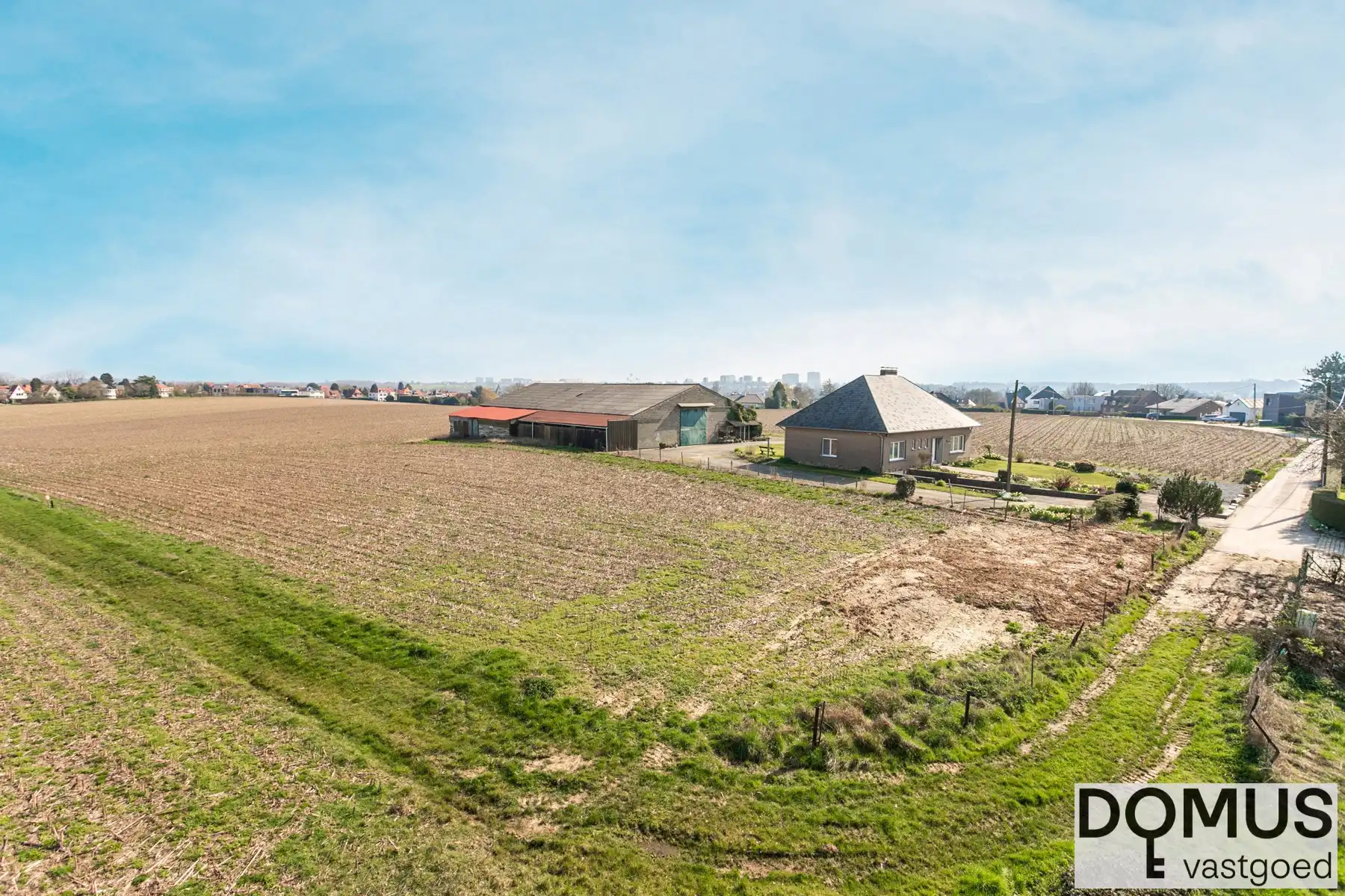 Landelijk wonen op een riant perceel van 1ha met heerlijke vergezichten foto 2