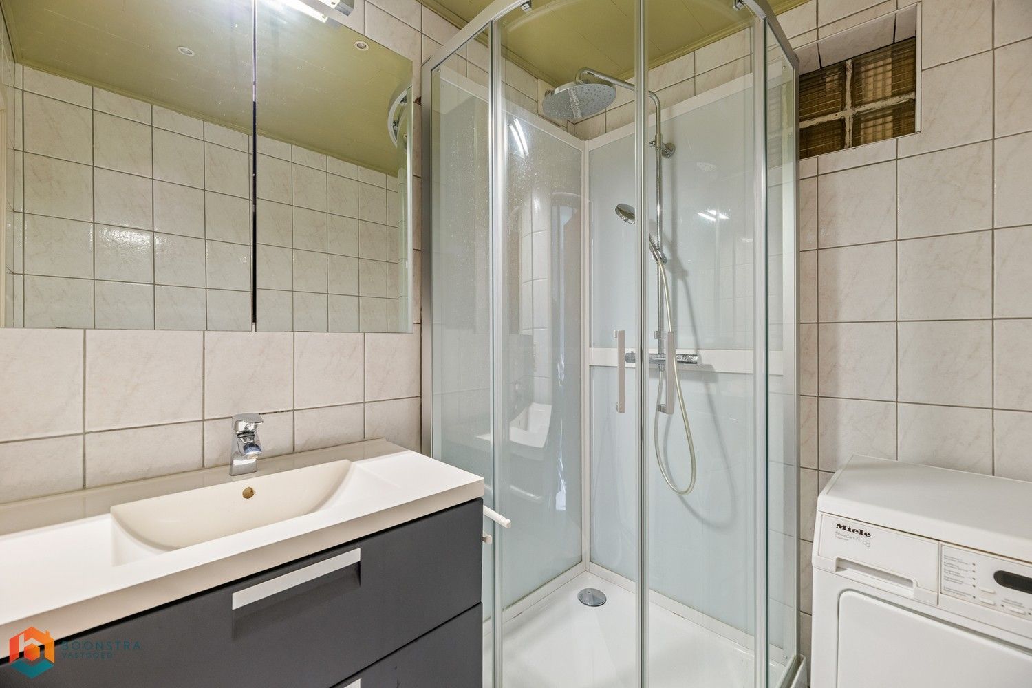 Appartement met 2 slpkrs op het kerkplein foto 9