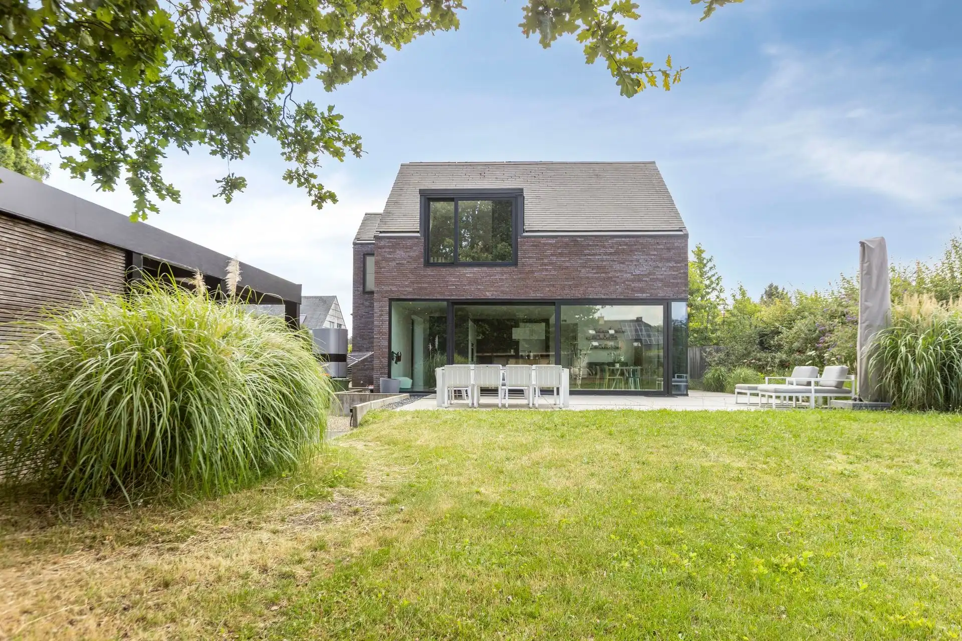 Exclusief wonen waar architectuur, ruimte en levenslang comfort samenkomen. foto 79
