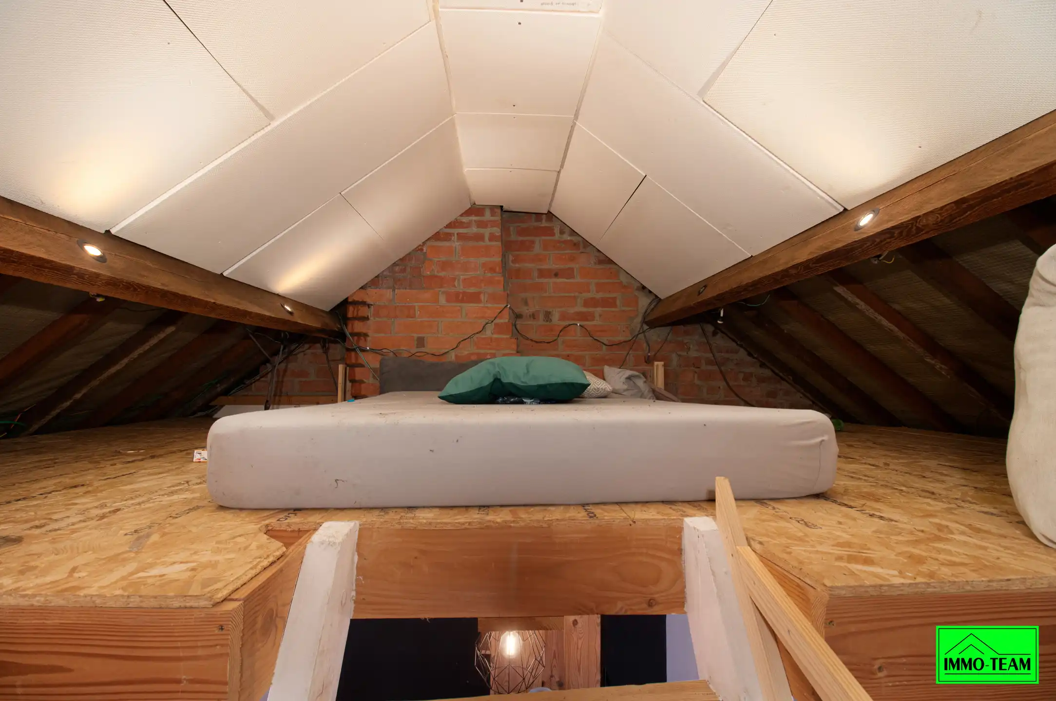 Ruim café met woongelegenheid nabij centrum foto 15