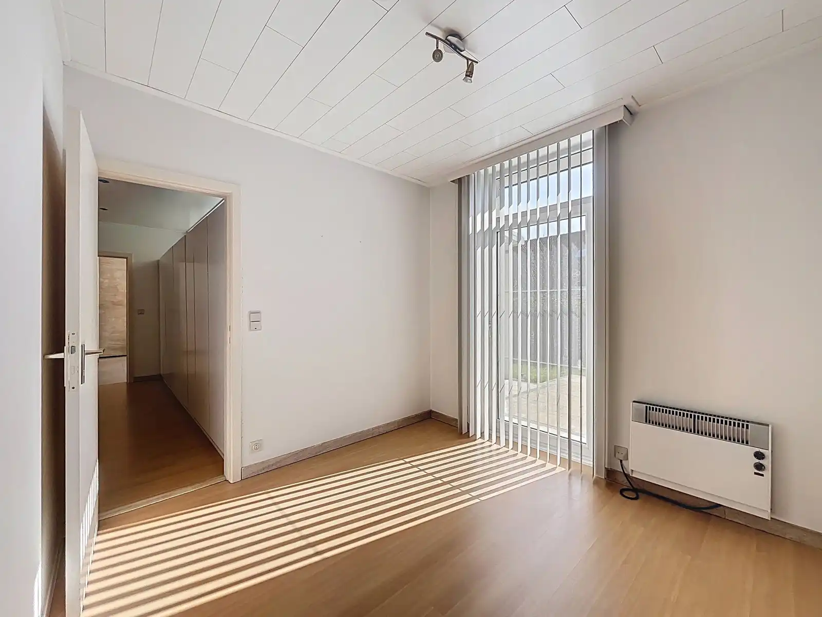 Mooi gelegen, alleenstaande Woning, 2 SLPK, garage én Tuin! foto 13