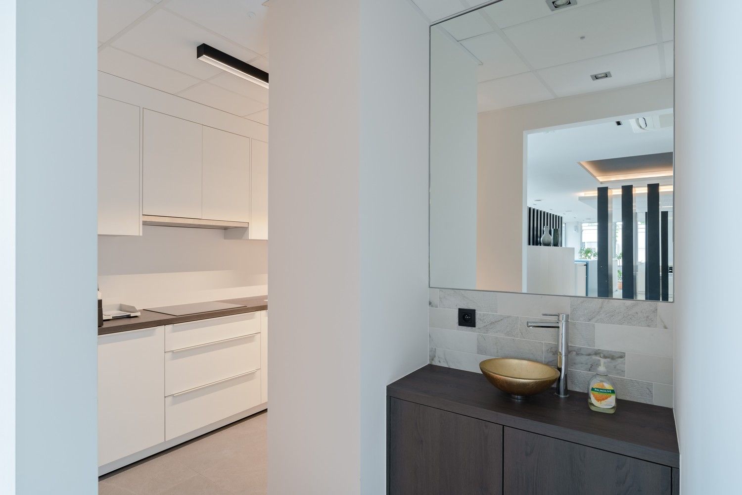 220m² kantoor/showroom foto 21