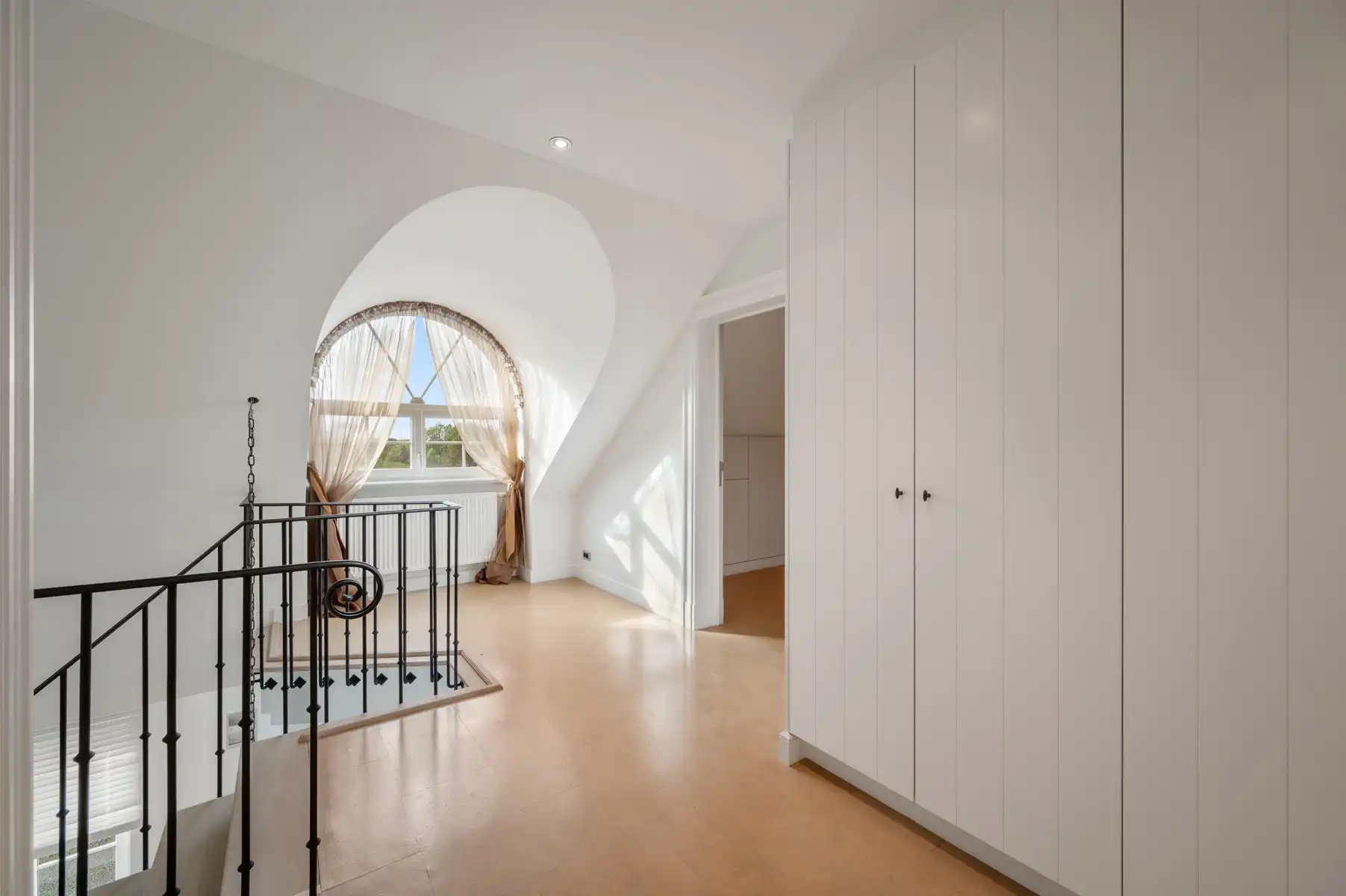 Prachtige villa in tijdloze architectuur te SCHRIEK foto 25