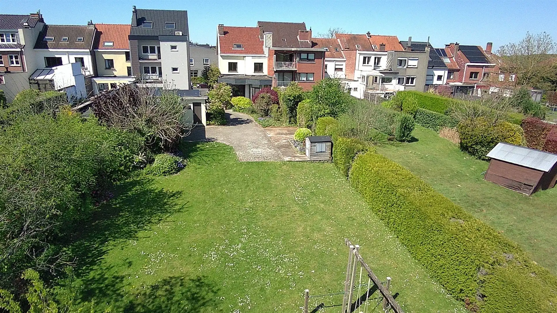 Stevige 3-gevel, 5 slpks, dubbele garage, centrum, ±17are foto 42