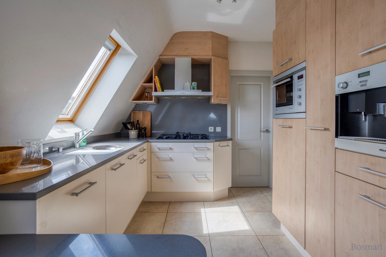 Zeer ruim appartement te koop in Geel foto 10