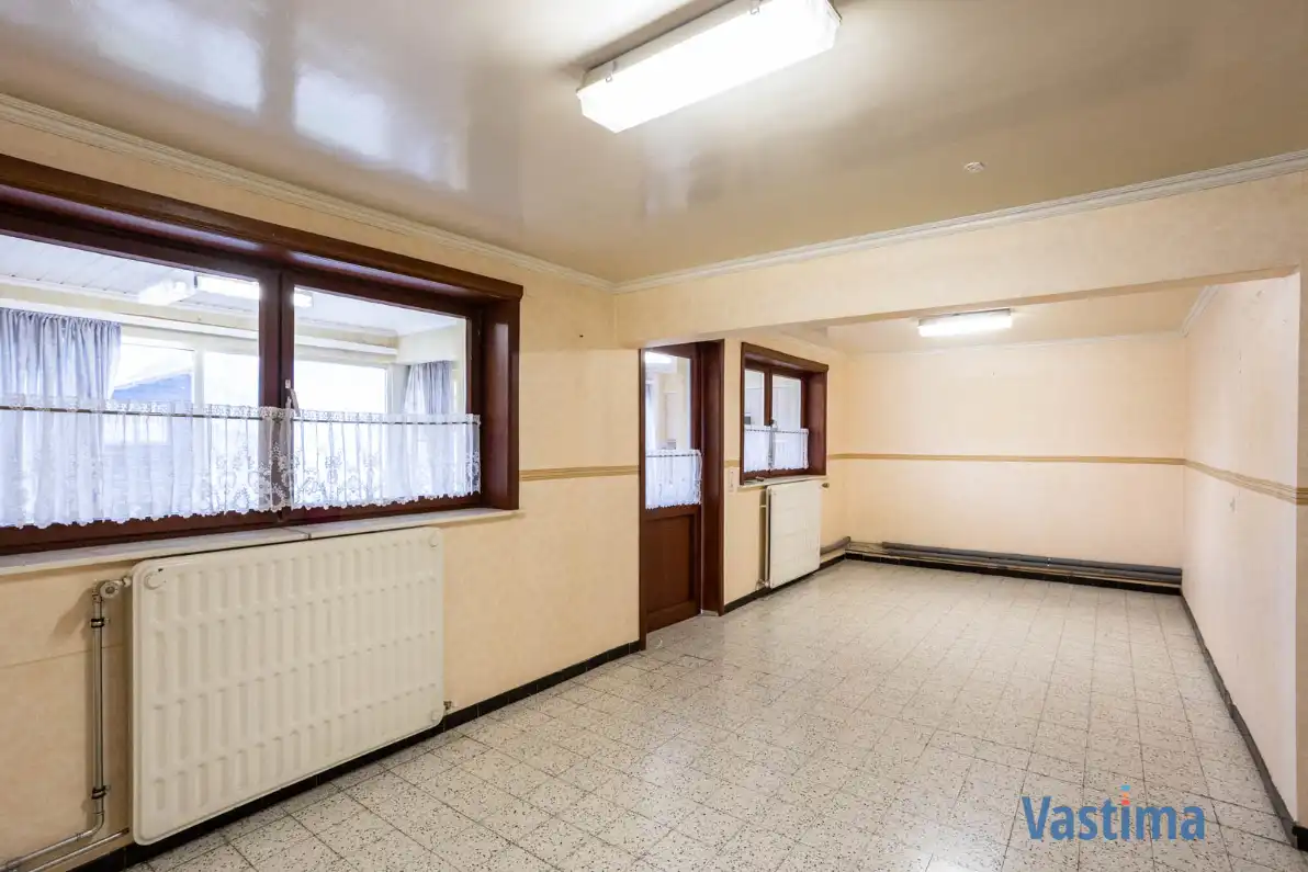 Ruime gezinswoning met potentieel nabij centrum Denderleeuw foto 4