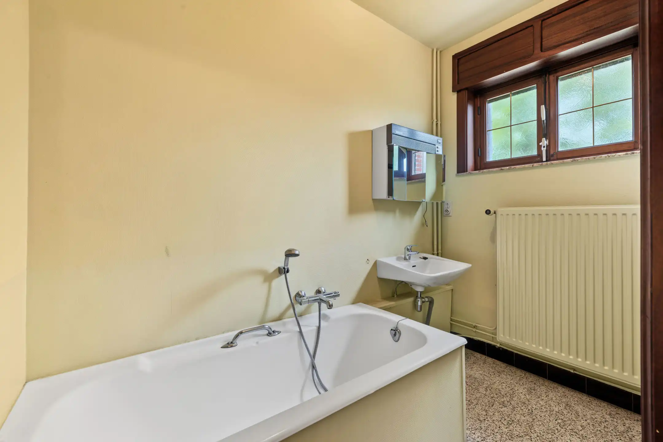 Karakterwoning met veel lichtinval op 70a foto 11
