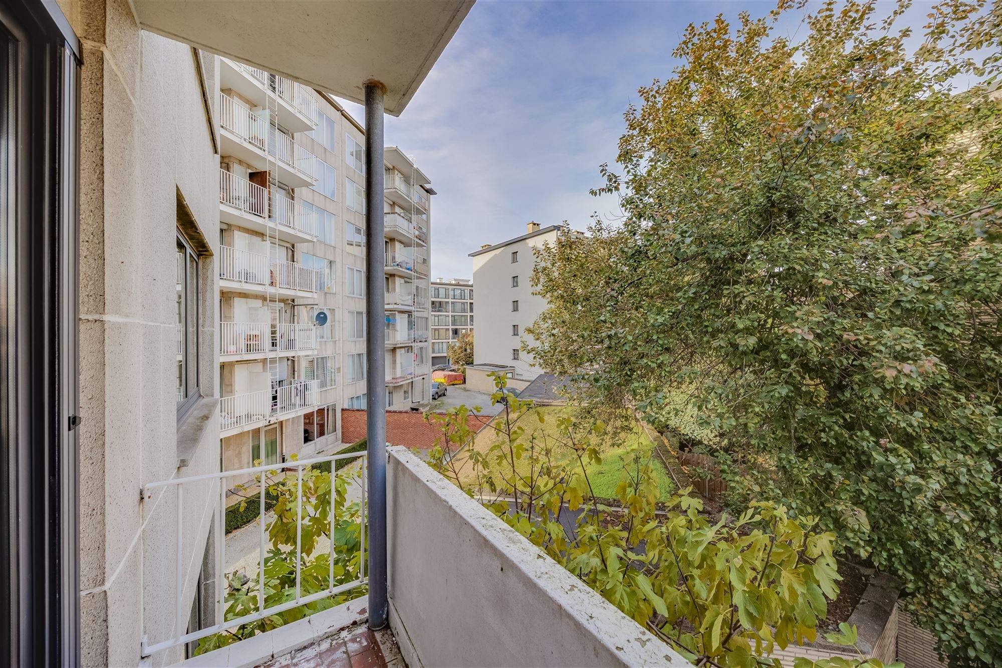 Zeer licht instapklaar appt met 3 slaapkamers en terras foto 12