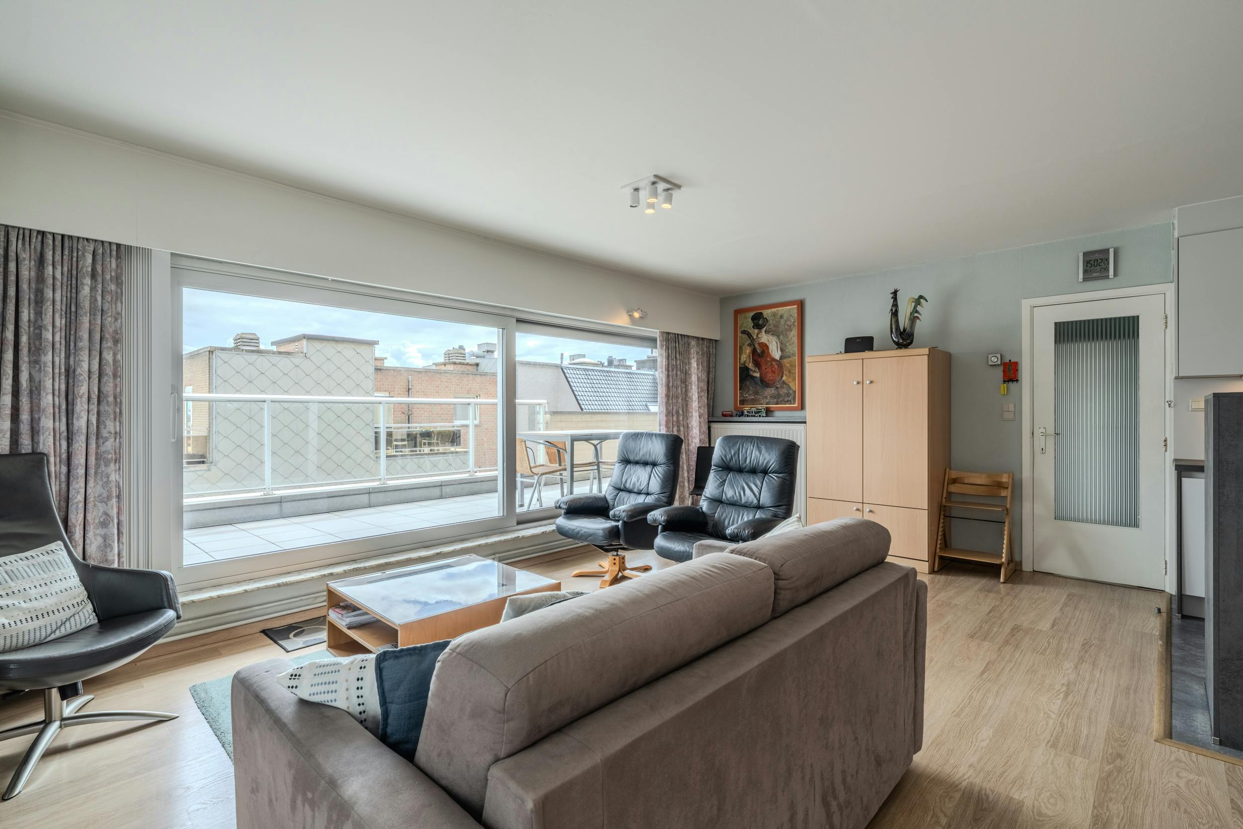 Prachtig hoekappartement met 1 slaapkamer en zijdelings zeezicht te koop te Middelkerke! foto 5