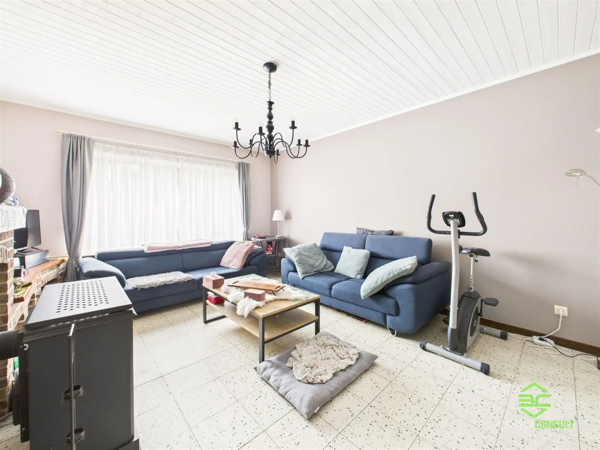 Zeer goed gelegen gezinswoning met 3 slpk! foto 9