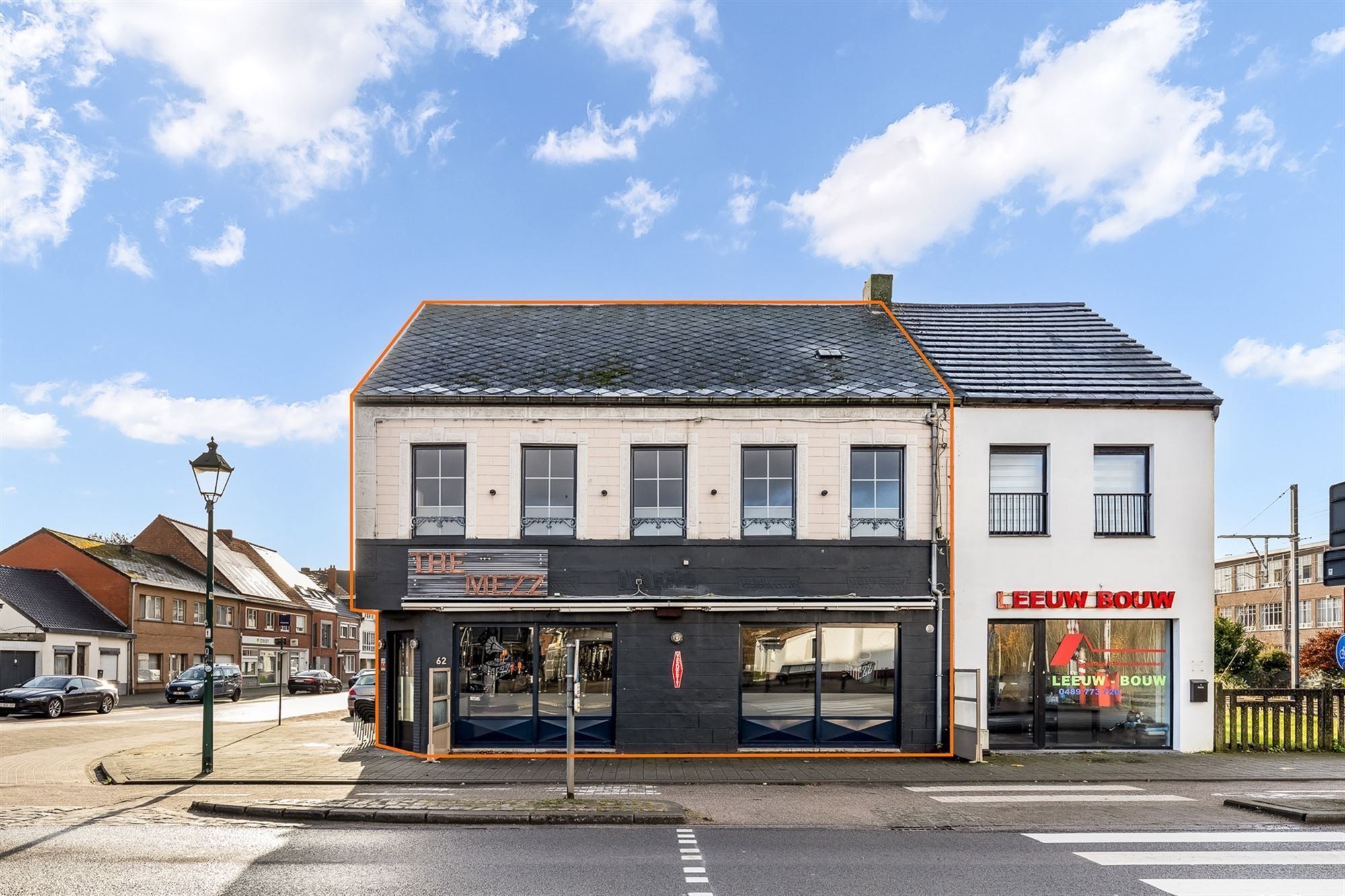 TE RENOVEREN HORECAZAAK MET POTENTIEEL, ZEER GOED GELEGEN IN HET CENTRUM VAN LEOPOLDSBURG foto {{pictureIndex}}