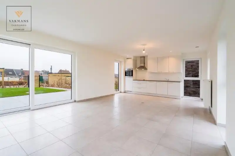 Nieuwbouwwoning met 3 slaapkamers foto 4