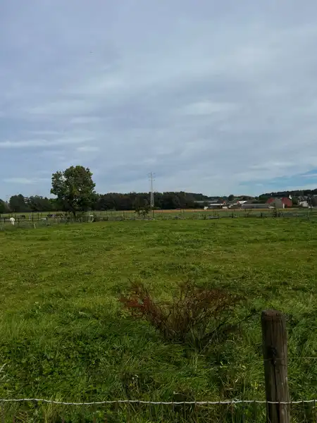 Zeer goed gelegen bouwgrond voor open bebouwing 10are 23ca foto 5