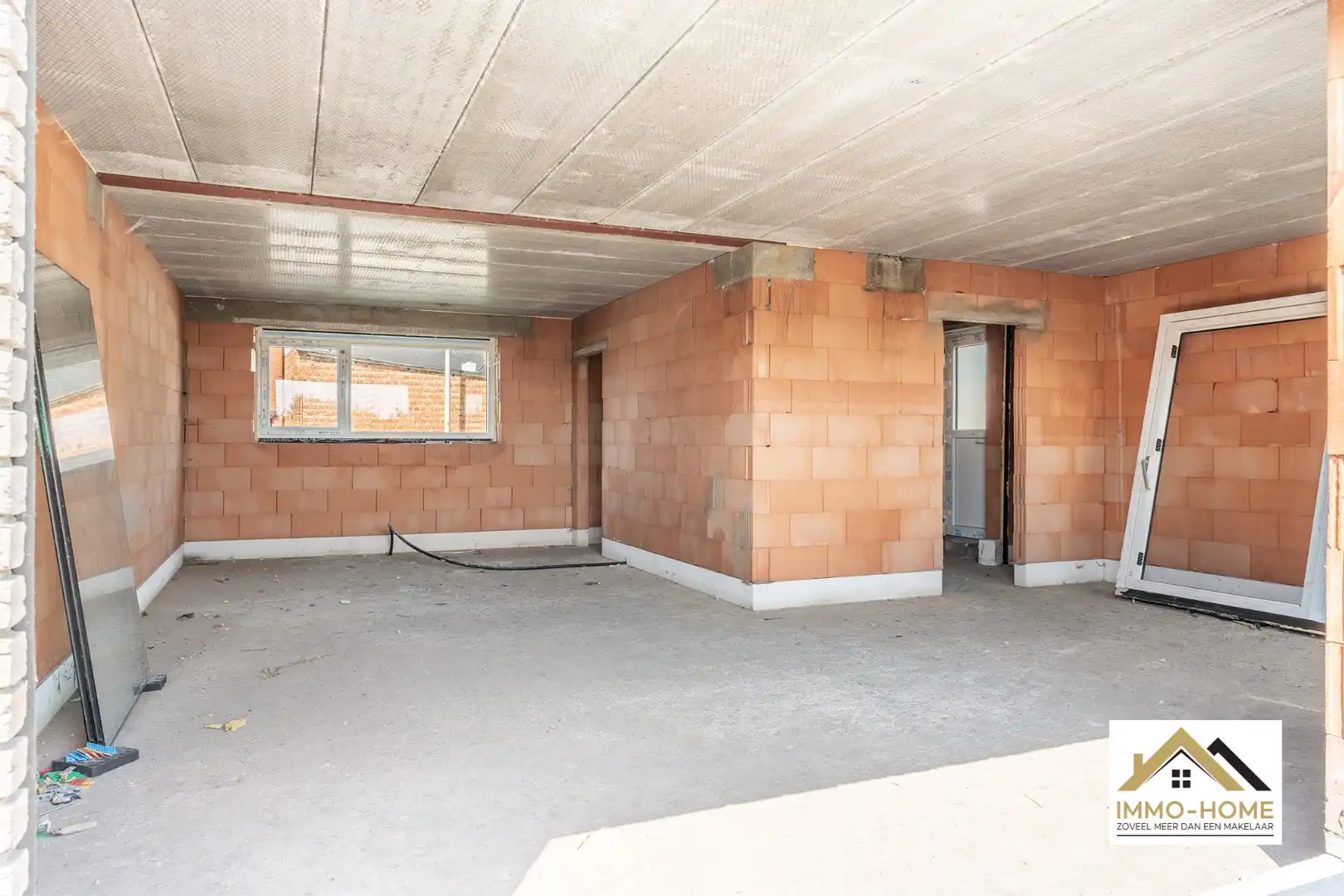 HOB casco woning met héél veel potentieel foto 3