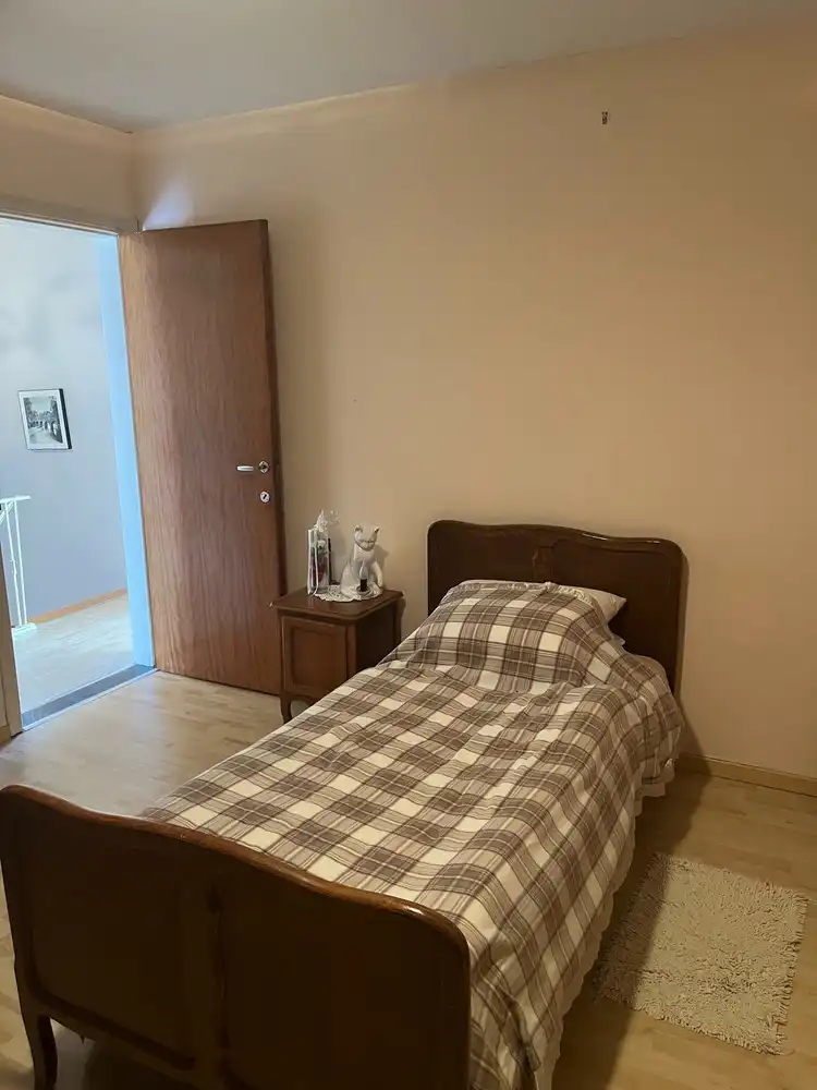 Te renoveren, degelijke halfvrijstaande woning met 3 slk gelegen in het jonge Proosterbos! foto 7