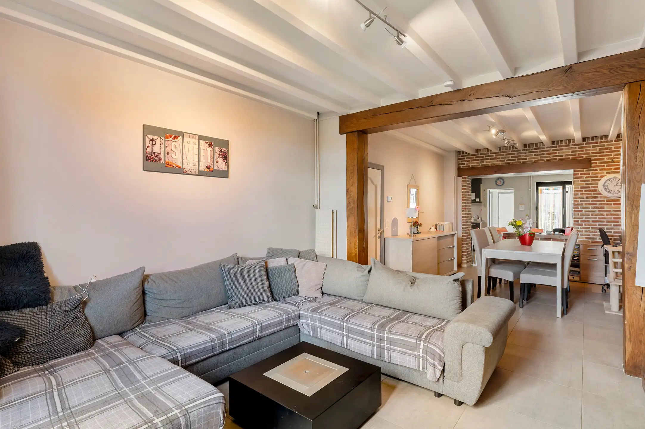 Doodlopend gelegen woning (189m²) met 4 slk’s en zuid gerichte tuin. foto 6