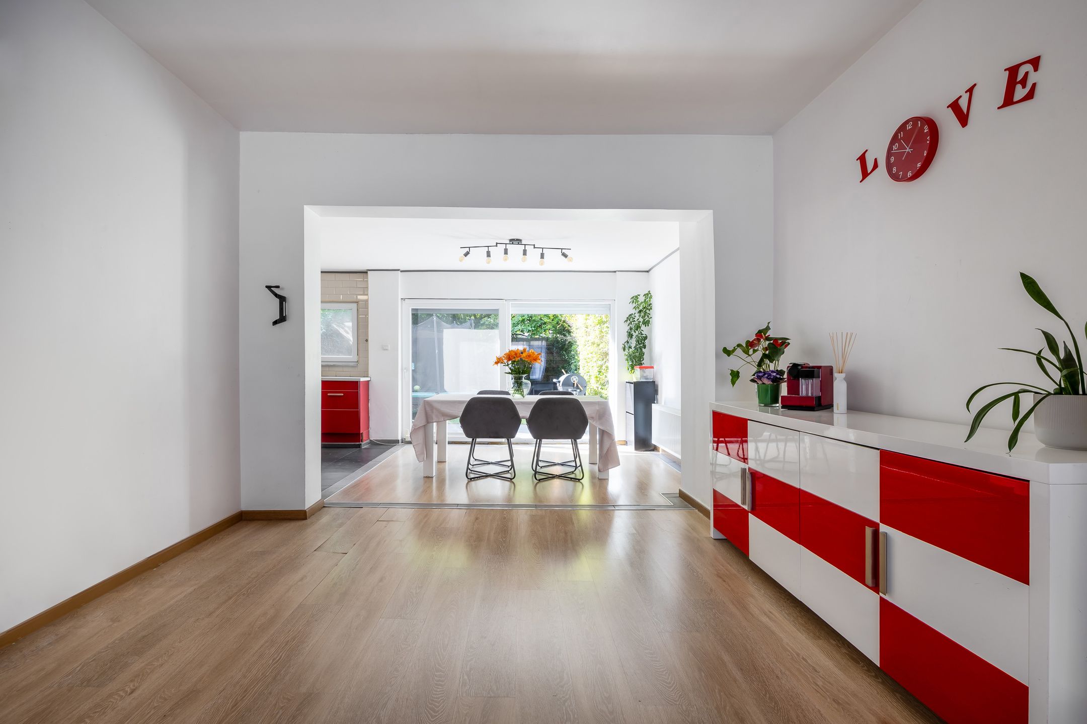 Ruime, lichrijke woning met 5 slaapkamers en zuidtuin  foto 5