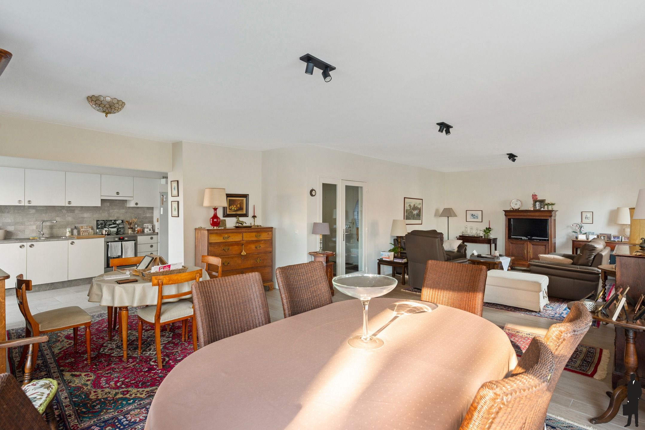 Riant 2-slaapkamerappartement (± 125 m²) met zonnig terras foto 4