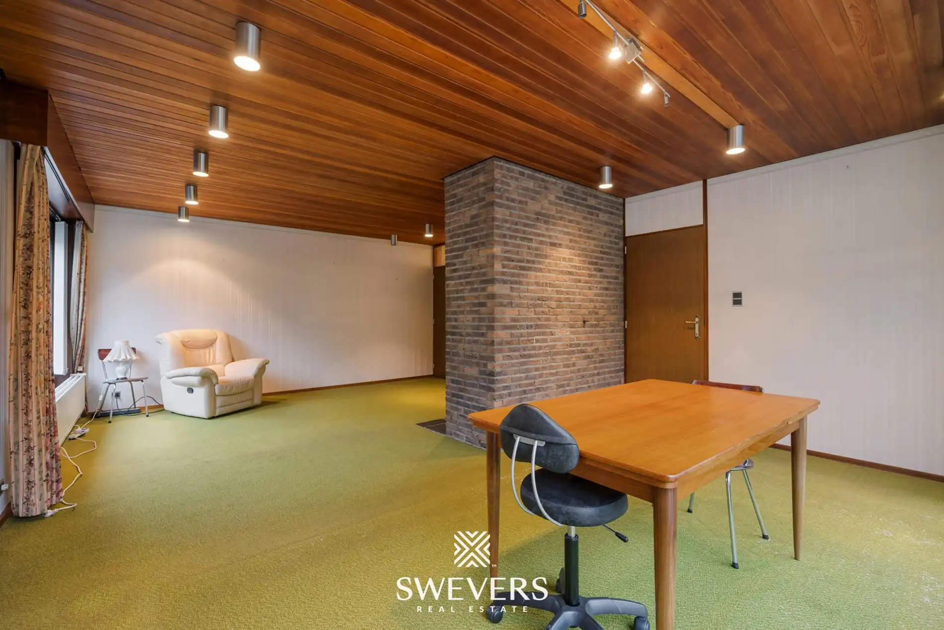 Vrijstaande woning met 329 m² wooncomfort, praktijkruimte en grote tuin foto 4