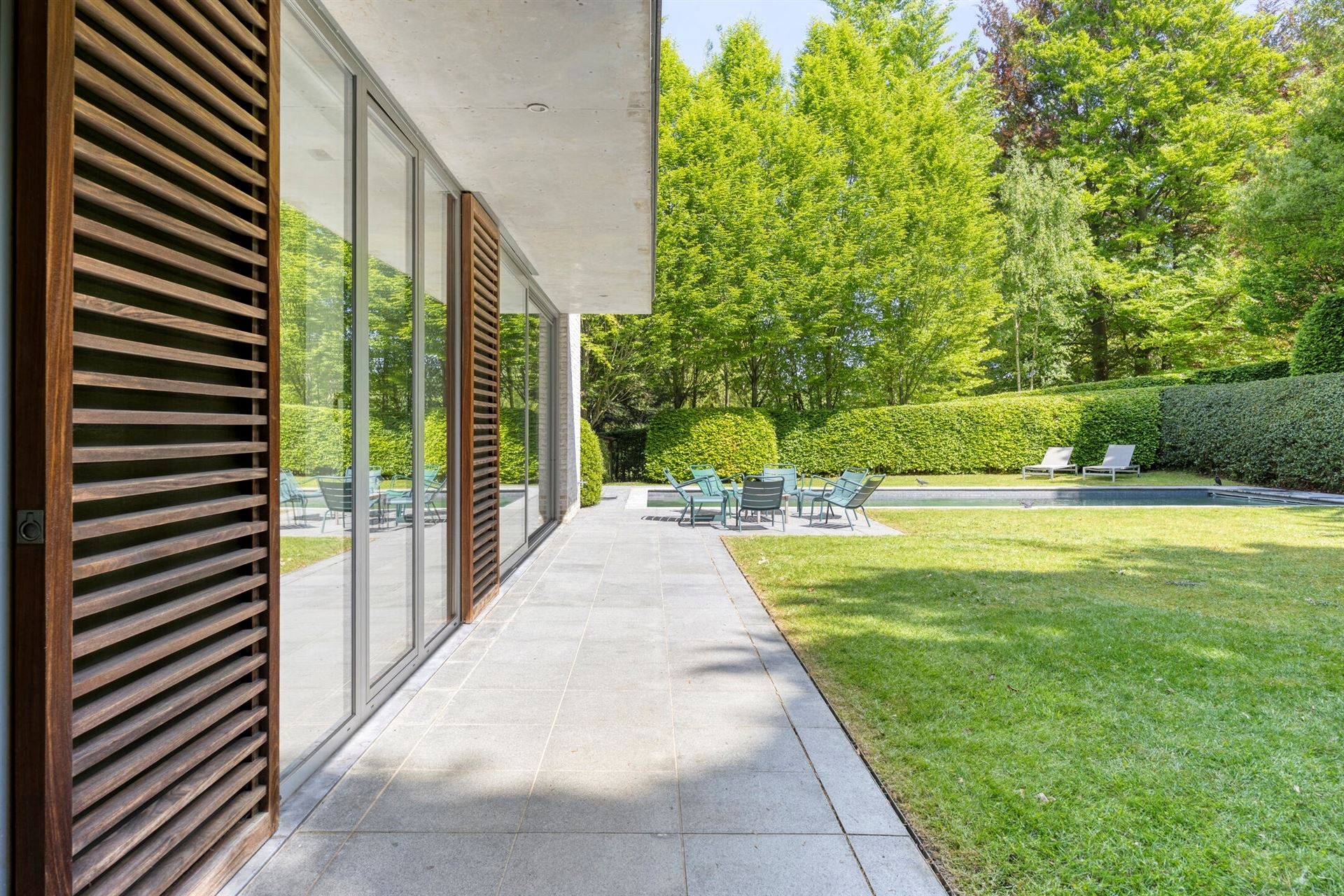 Prachtige moderne villa op ruim perceel foto 34