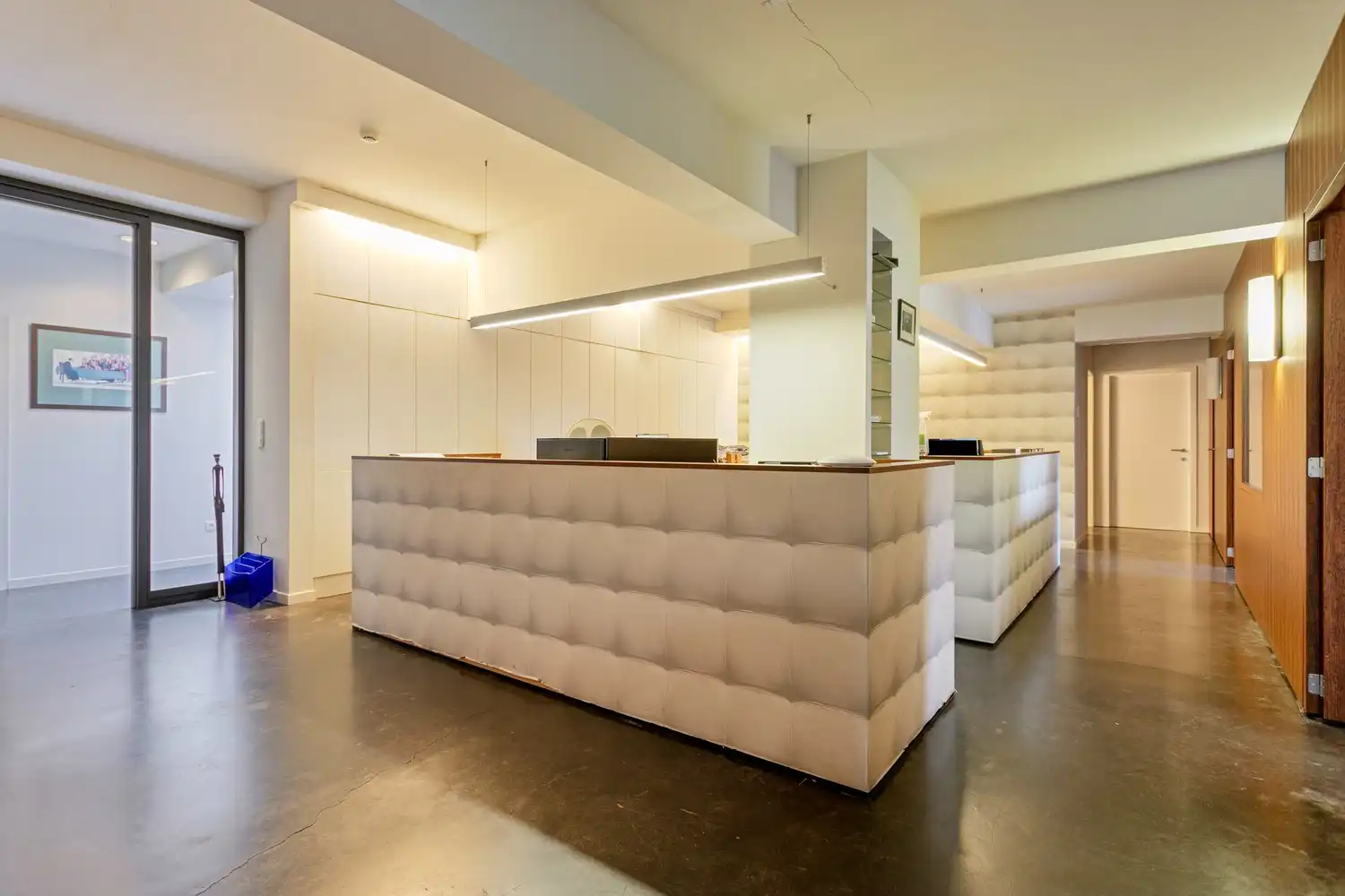 Investeringsvastgoed: Kantoorgebouw met appartement foto 19