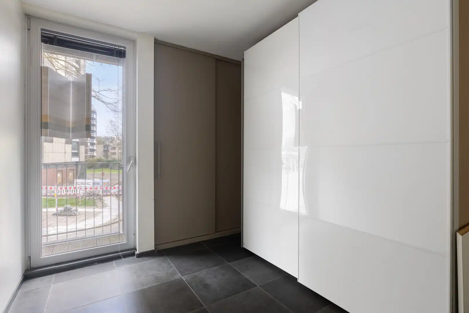 Prachtig 3-slaapkamer appartement en autostaanplaats in rustige en groene omgeving foto 15
