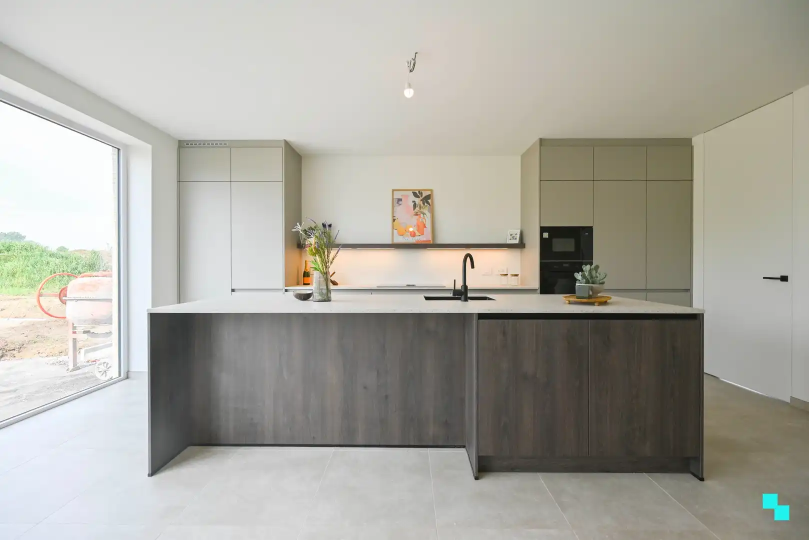 Hoogwaardig afgewerkte halfopen nieuwbouwwoning foto 8