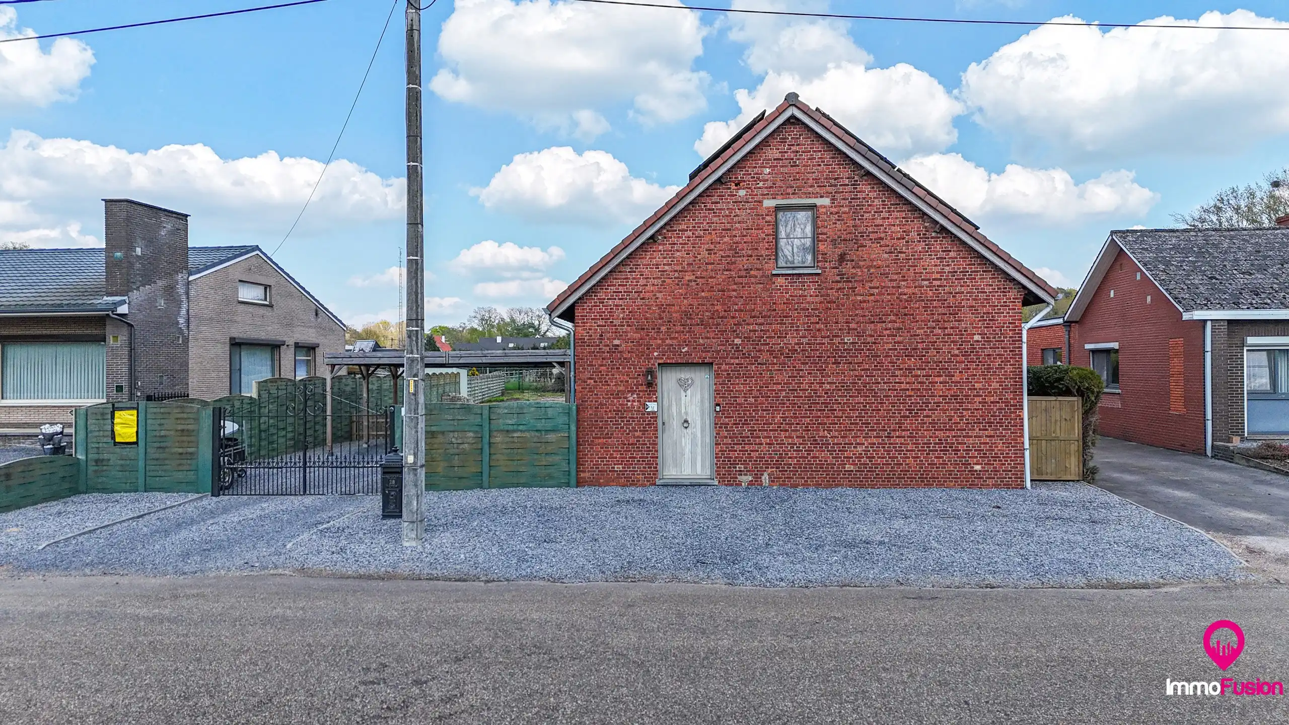 Charmante woning met 5 slaapkamers op een ruim perceel! foto 45