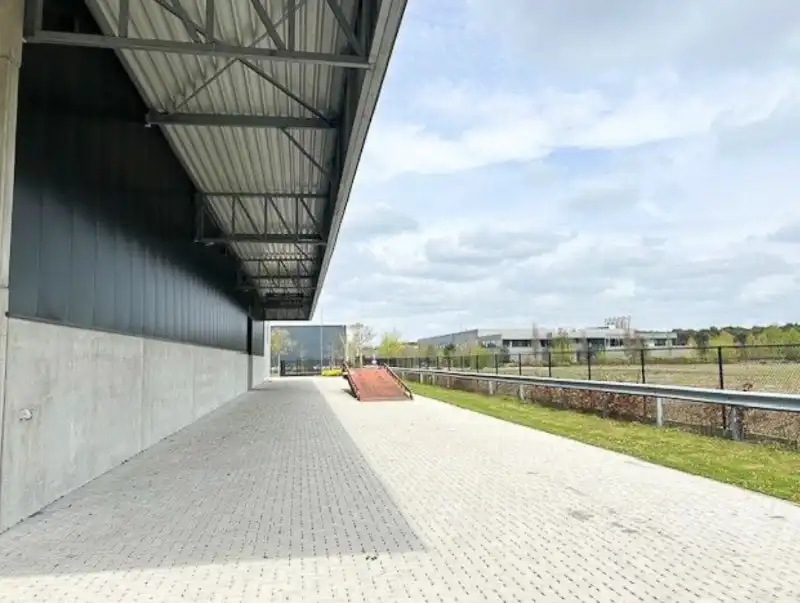Industrieel gebouw te koop foto 9