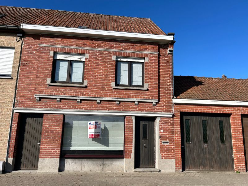 Charmante gezinswoning op een rustige ligging met 3 slaapkamers en garage. foto 11