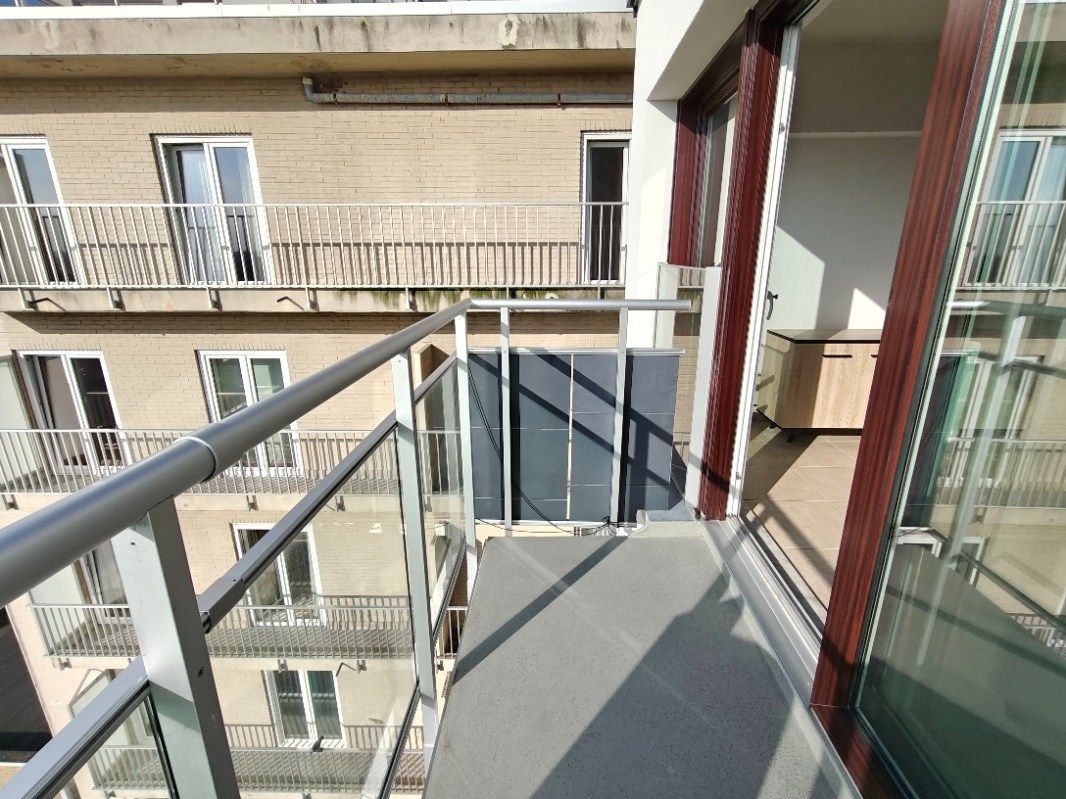 Gezellige lichtrijke studio in een kleine residentie te Raversijde  foto 13